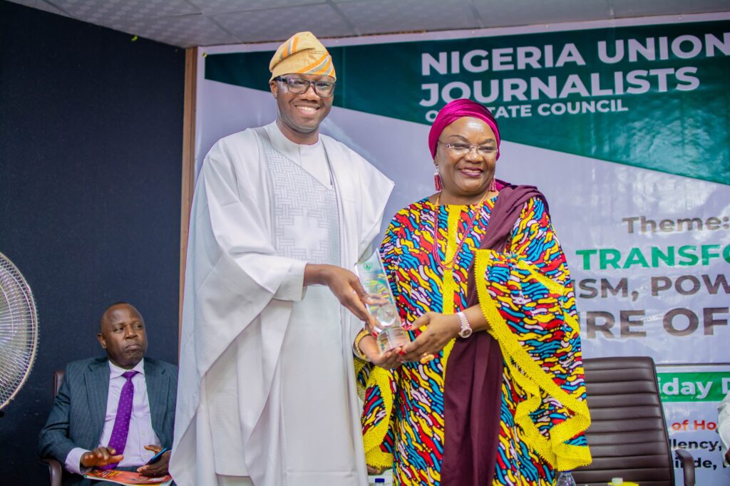 Amofin Beulah Adeoye