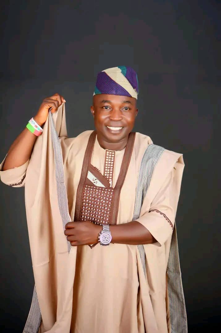 Hon. Ojo Monsuru Grants Full Scholarships to Six NCE Students